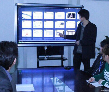 三貓壁掛多媒體教學一體機 開啟互動教學新篇章