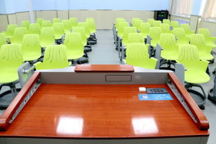 動(dòng)起來(lái)的智慧教室 互動(dòng)教學(xué)終端如何重塑課堂體驗(yàn)